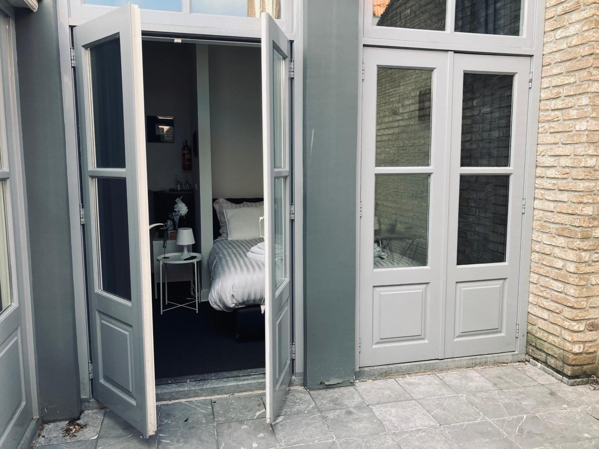 B&B With Or Without De Schuur Zierikzee Dış mekan fotoğraf